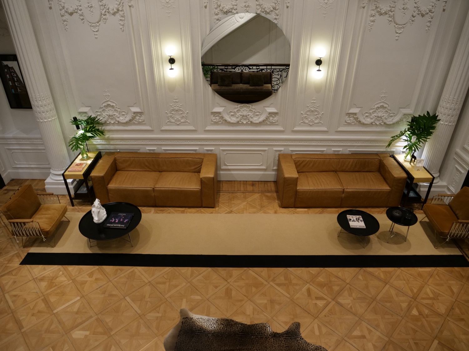 Salón de Sarapura House